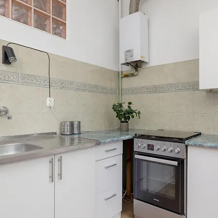 Rodzinny Z Dwiema Sypialniami Niedaleko Centrum Krakowa By Renters Appartement Cracovie