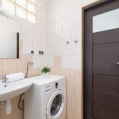 Appartement Rodzinny Z Dwiema Sypialniami Niedaleko Centrum Krakowa By Renters *