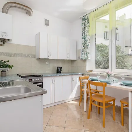Rodzinny Z Dwiema Sypialniami Niedaleko Centrum Krakowa By Renters Appartement