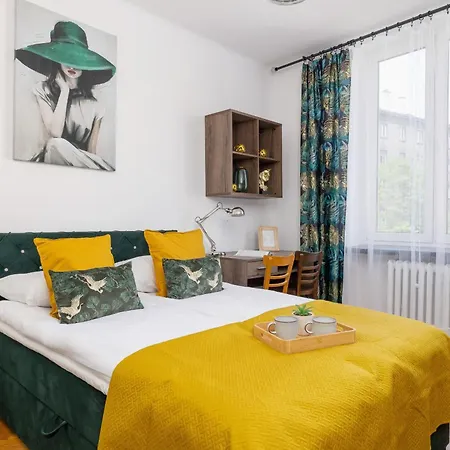Rodzinny Z Dwiema Sypialniami Niedaleko Centrum Krakowa By Renters Apartment Krakow