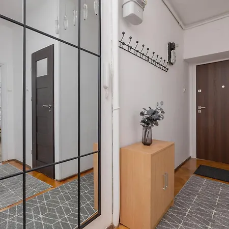 Rodzinny Z Dwiema Sypialniami Niedaleko Centrum Krakowa By Renters Kraków